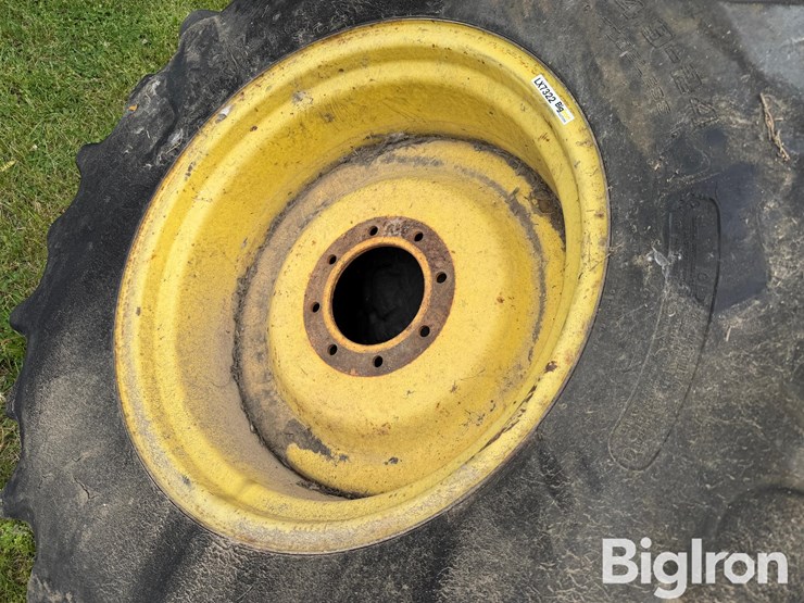 john-deere-8-image-15
