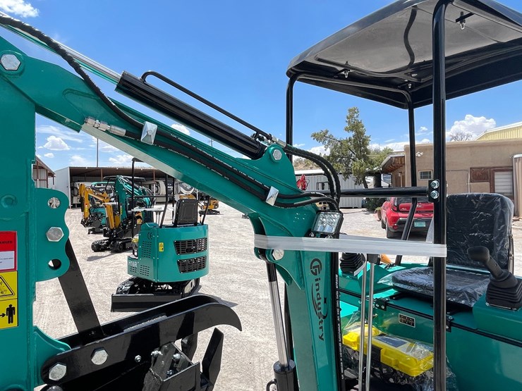#2655-•-unused-cfg-mini-excavator-image-23