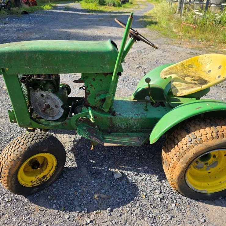 JOHN DEERE 110