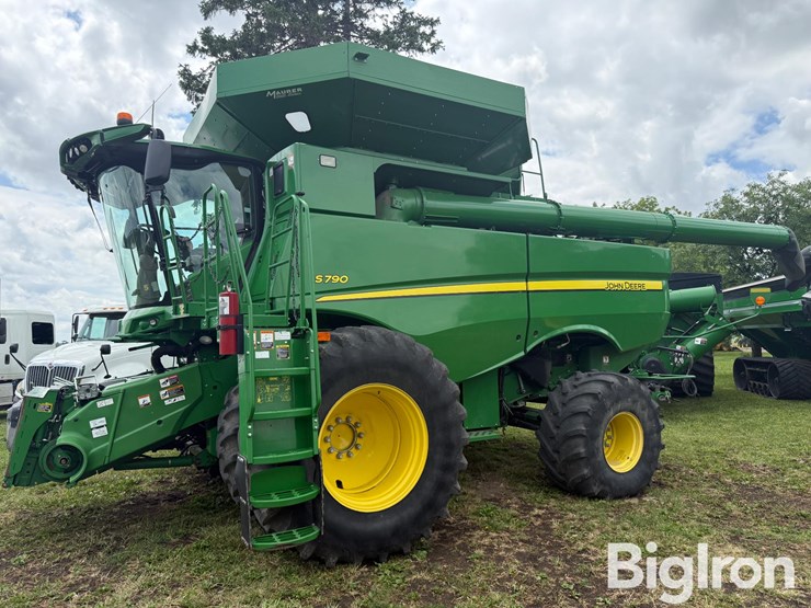 2018-john-deere-s790-image-1