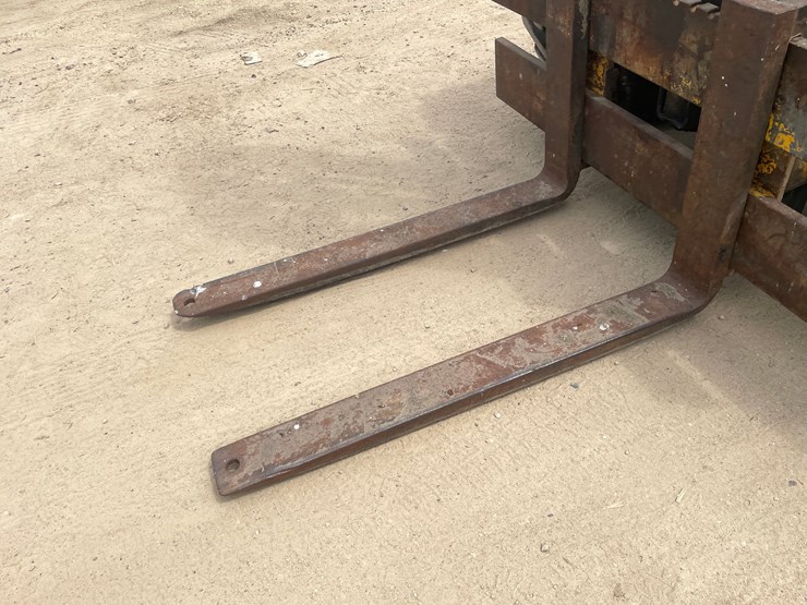 #302-•-liftmaster-rough-terrain-forklift-(boyceville-wi)-image-16