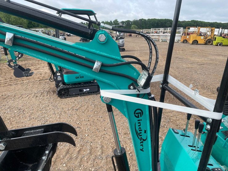 #2025-•-2026-cfg-mh13rx-mini-excavator-image-20