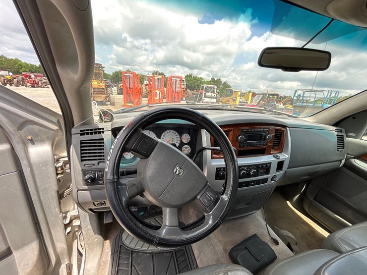 2007-dodge-ram-3500-image-16