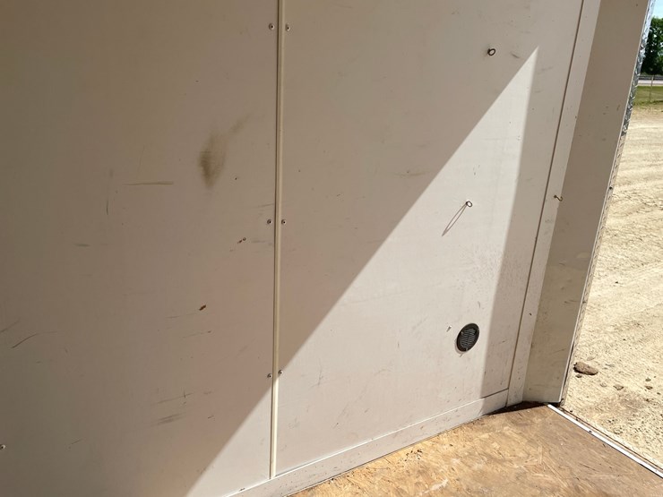 #412-•-2012-middlebury-16'-enclosed-trailer-(has-wi-title)-image-64
