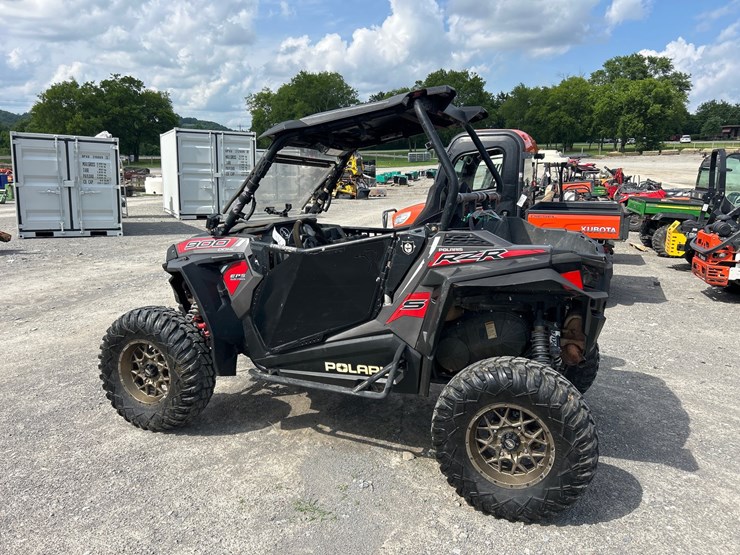 polaris-rzr-900-image-2