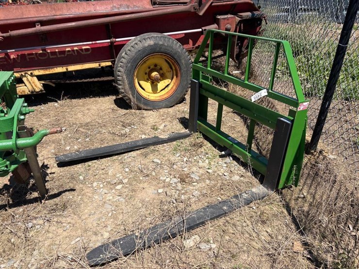 john-deere-kivel-pallet-fork-attachment-image-4