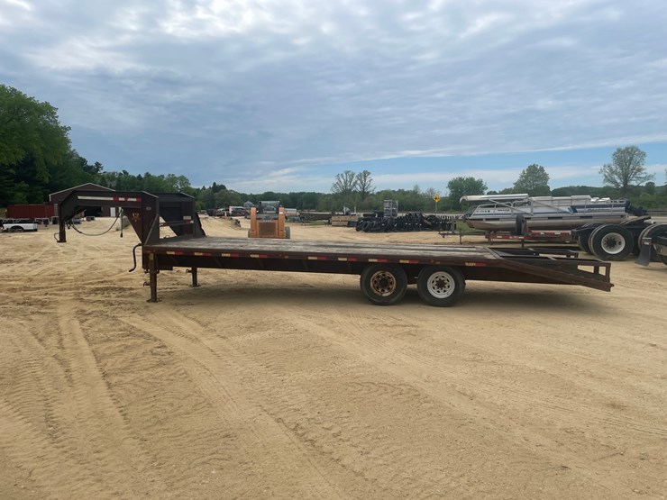 #410-•-2000-p&j-24'-gooseneck-trailer-(has-wi-title)-image-7
