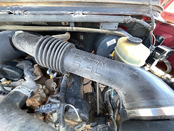 2002-ford-excursion-image-54