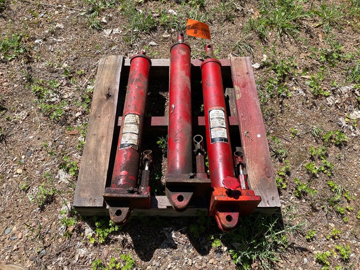 #7434-•-(3)-hydraulic-long-ram-jacks-(antigo,-wi)-image-2