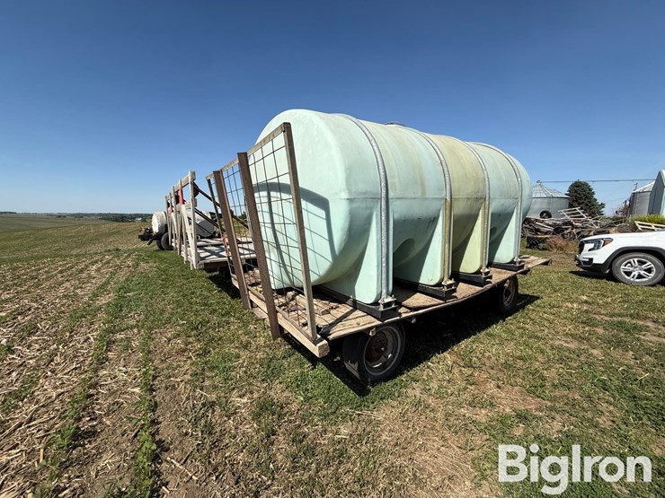 nurse-trailer-hayrack-w/-2,550-gal-poly-water-tank-image-5