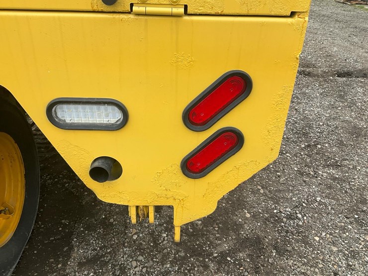 #1353-•-2020-sellick-stm-55k4-forklift-image-16