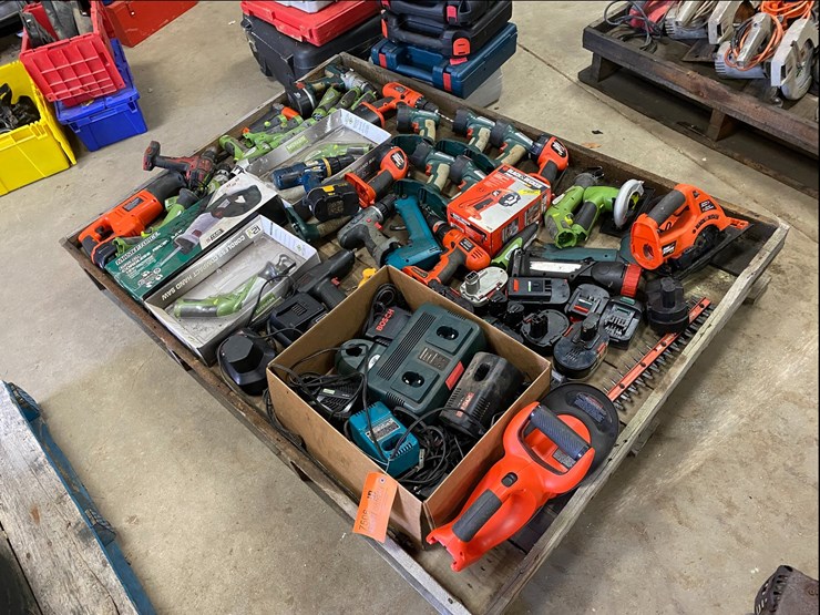 #7506-•-pallet-of-battery-powered-tools-(antigo,-wi)-image-1