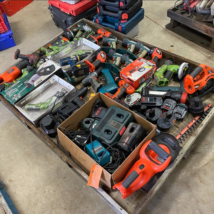 #7506 • Pallet of Battery Powered Tools (Antigo, WI)
