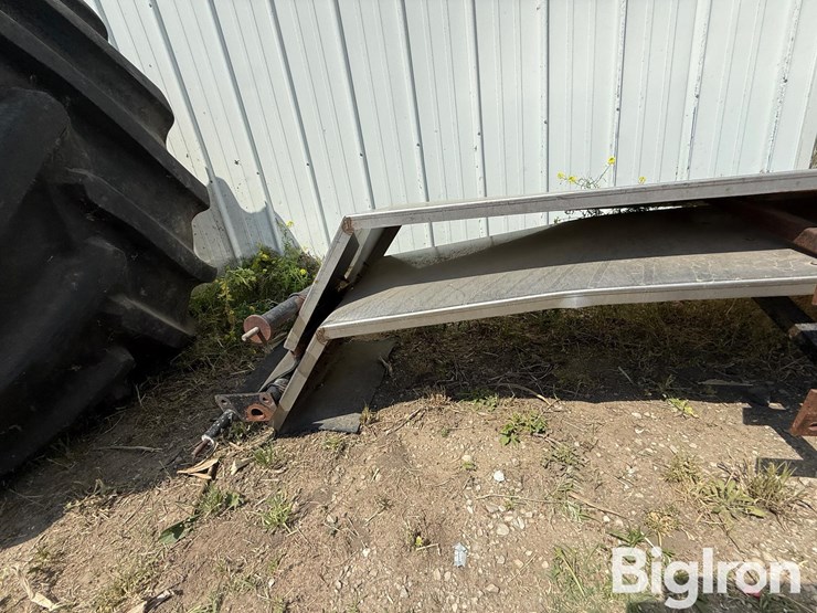 shop-built-stainless-steel-truck-fenders-image-11