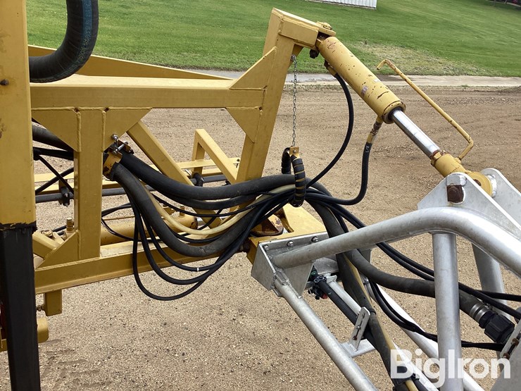 2001-ag-chem-rogator-854-self-propelled-sprayer-image-16