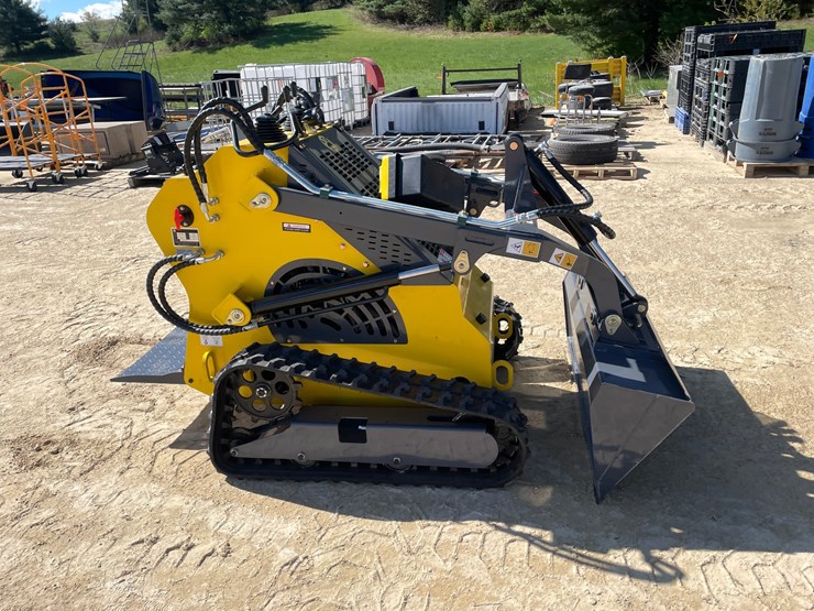 #1114-•-new-ats-ride-on-mini-skid-steer-loader-image-4