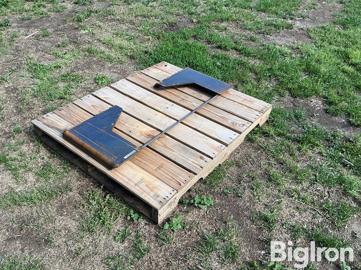 wolverine-qmp1-16-10t-skid-steer-plate-image-7