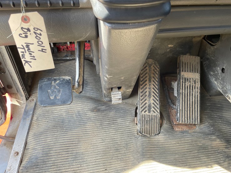 2003-kenworth-t800-image-47