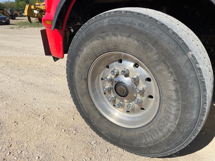 2019-kenworth-t880-image-9
