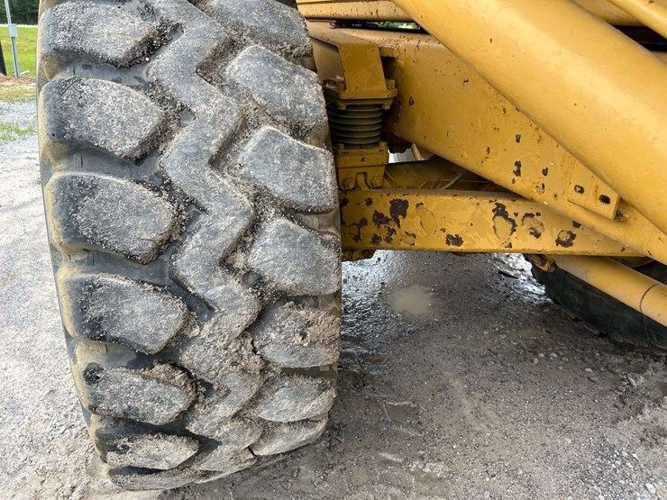 caterpillar-d250e-image-21