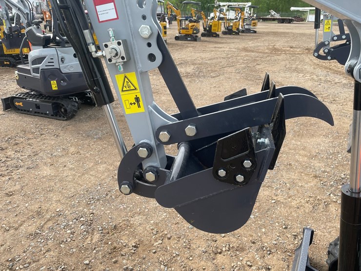 #2032-•-unused-2026-ats-mini-excavator-image-22