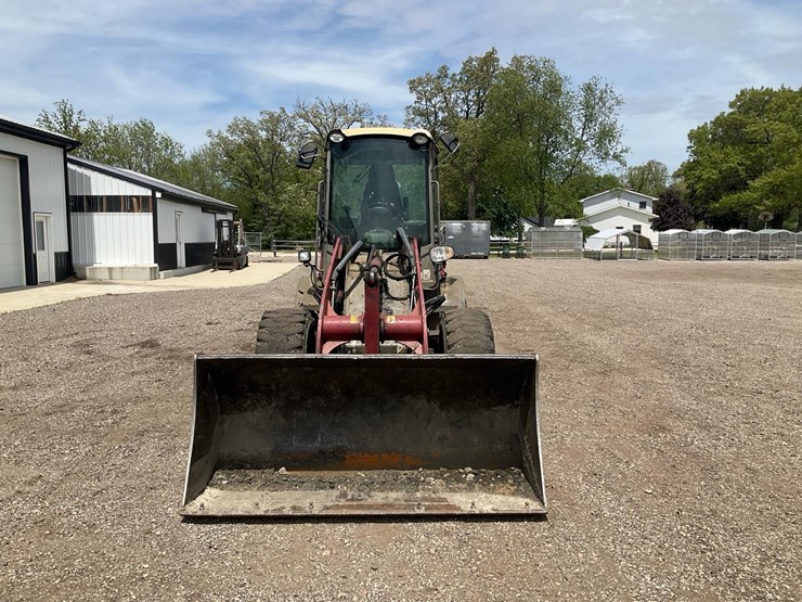2018-takeuchi-tw65-image-10
