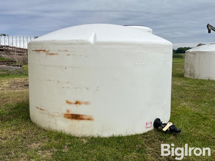 norwesco-1,300-gal-poly-tank-image-3