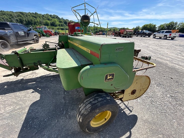 john-deere-336-image-6