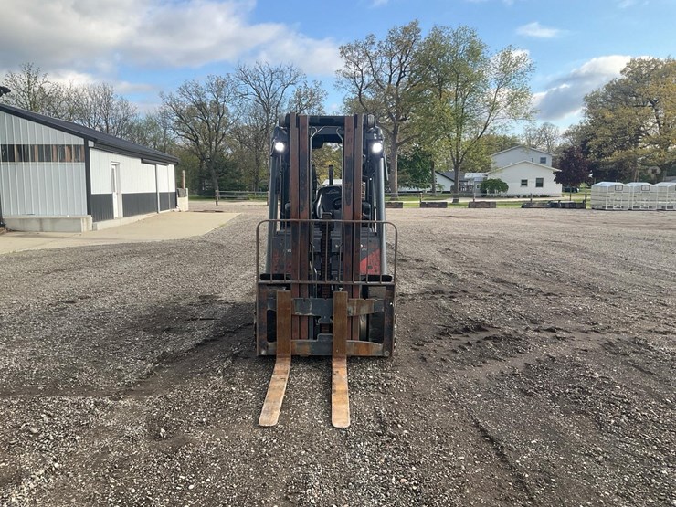 #1351-•-2015-linde-h35-evo-forklift-image-10
