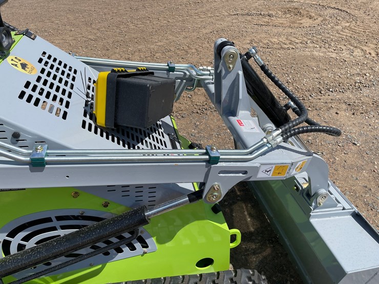 #2000-•-unused-2026-landhero-mini-skid-steer-loader-image-9