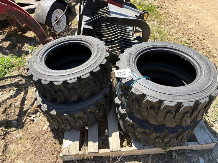10-16.5-tires-(set-of-4)-image-2