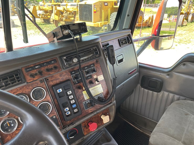 2003-kenworth-t800-image-43