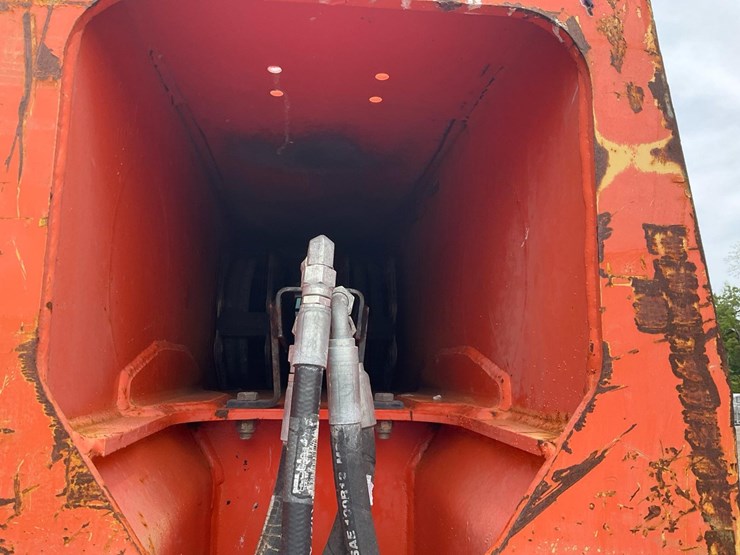 2010-jlg-g12-55a-image-43