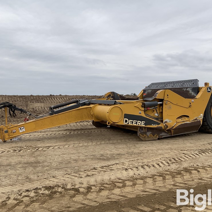 2020 DEERE 2412E