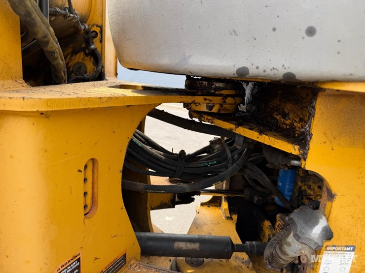 deere-544j-image-12