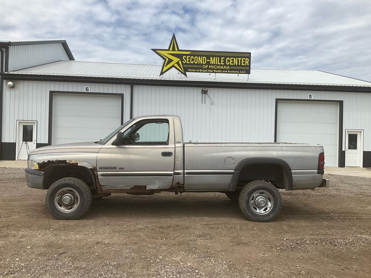 1999-dodge-2500-image-2