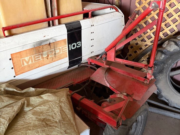 103-melroe-spray-coupe,-engine-runs,-transmission-linkage-issue,-have-booms-image-11