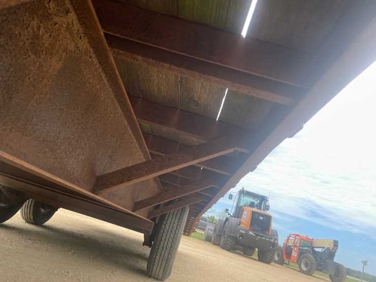 #410-•-2000-p&j-24'-gooseneck-trailer-(has-wi-title)-image-50