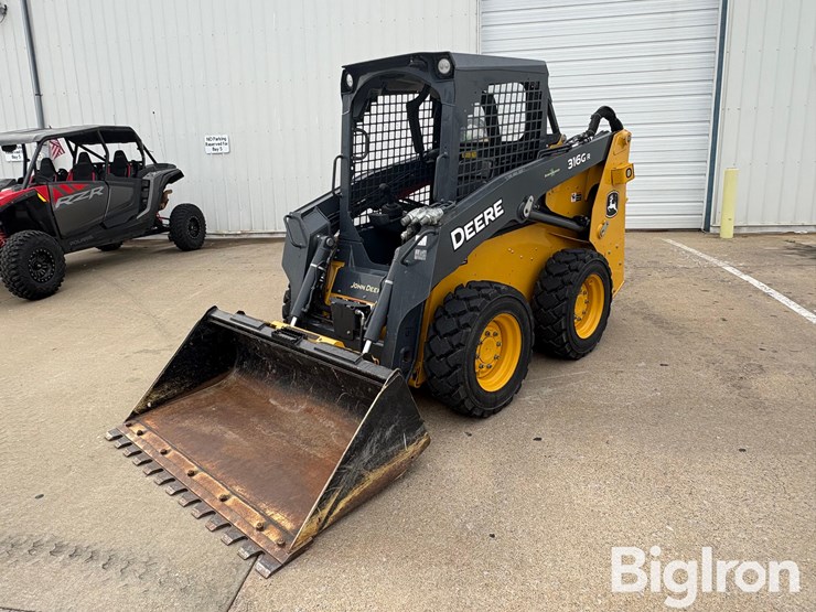 2018-deere-316gr-image-11