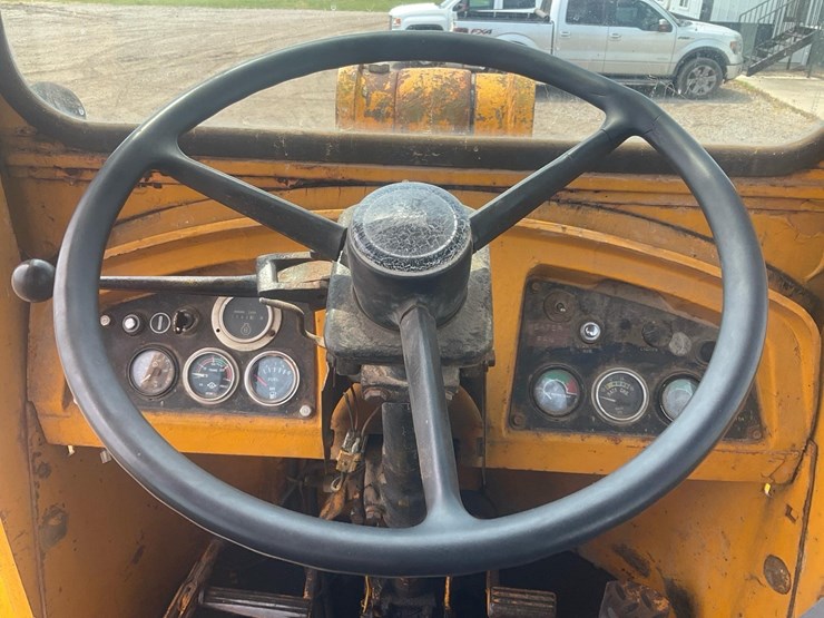 1980-john-deere-644-image-42