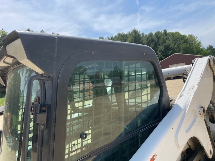 2013-bobcat-s650-image-14