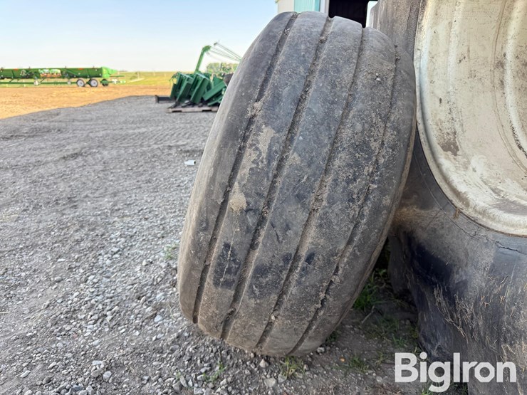 firestone-16.5l-16.1-implement-tire-on-8--bolt-rim-image-8