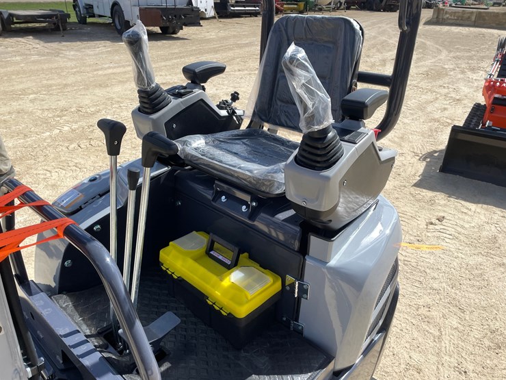 #1110-•-new-ats-me18-mini-excavator-image-20