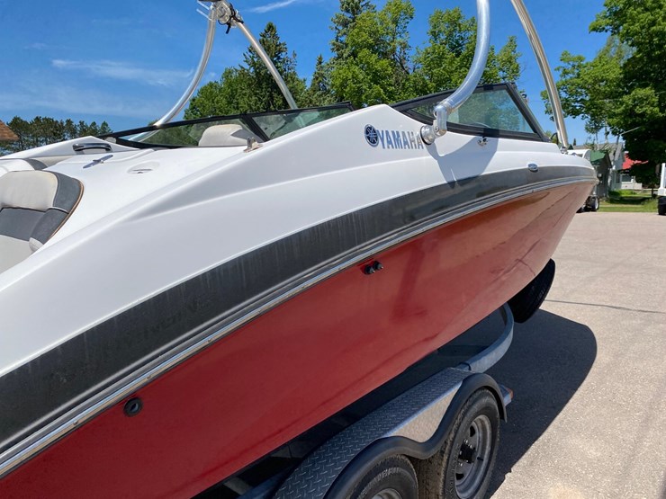 #7032-•-2014-yamaha-212ss-boat-with-trailer-(has-title)-(antigo,-wi)-image-28