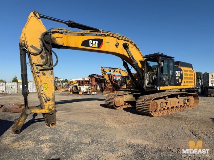 2017-caterpillar-349fl-image-1
