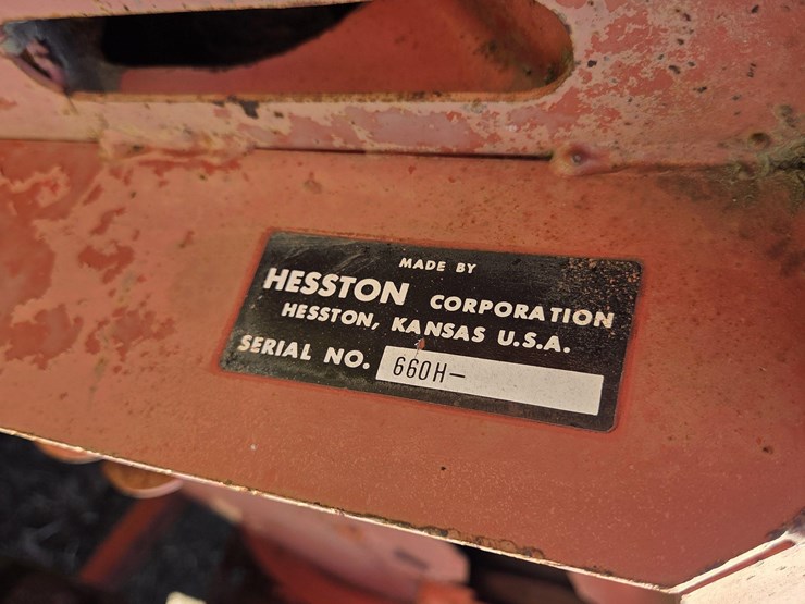 hesston-6600-image-15