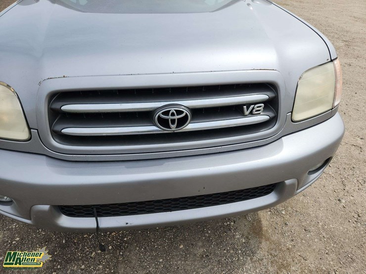 2002-toyota-sequoia-limited-image-25