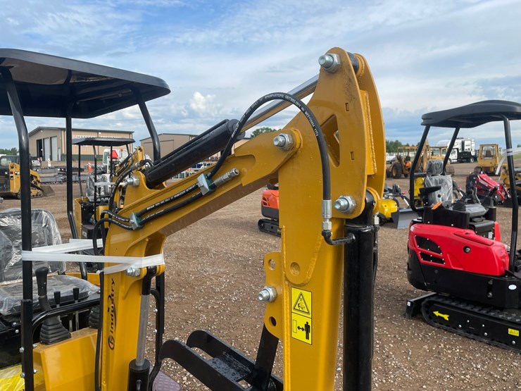#2037-•-2026-cfg-h13r-mini-excavator-image-6