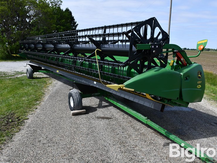 2017-john-deere-635f-image-1