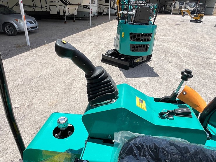 #2655-•-unused-cfg-mini-excavator-image-11